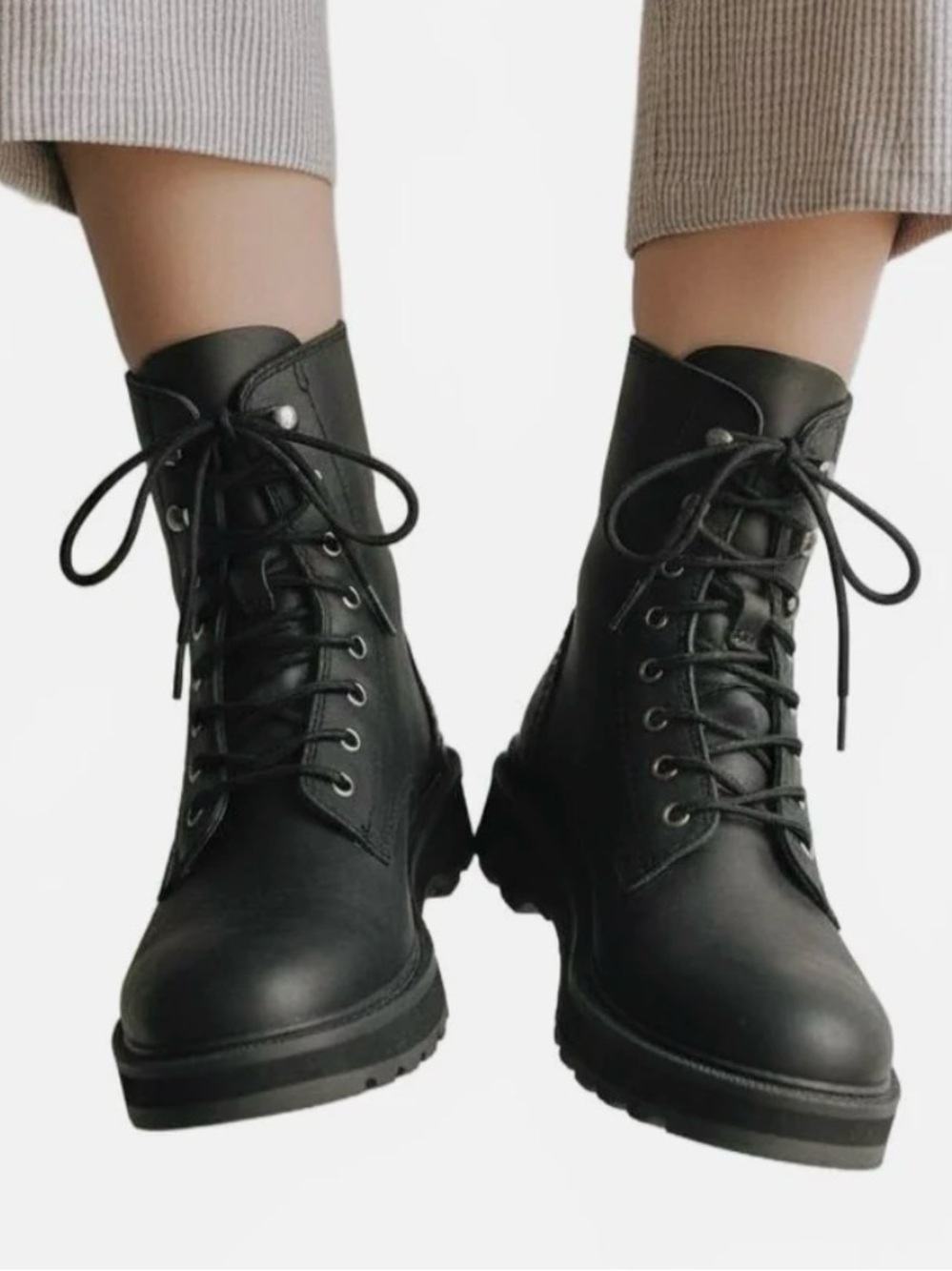 NWOB Sorel Women Hi-Line Lace Boot In Black Size 6